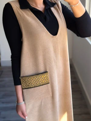 سارافون گلابتون‌دوزی زنانه مخمل کبریتی رنگ کرم مناسب سایز ۳۴ تا ۴۶ با قد ۱۲۰ سانتی‌متر